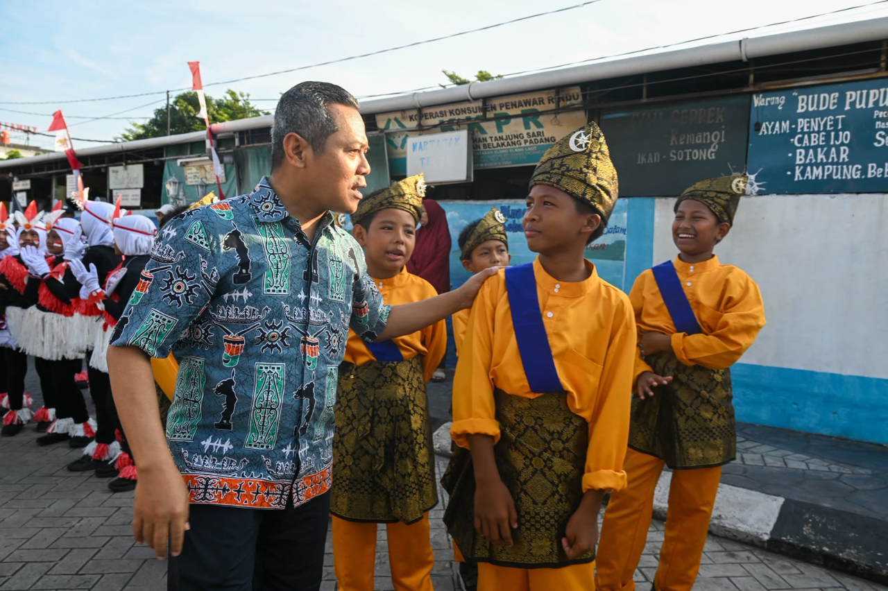 Pesan Dari Pulau Penawar Rindu, Wamendikdasmen Fajar: Terus Belajar dan Kuasai Ilmu Pengetahuan
