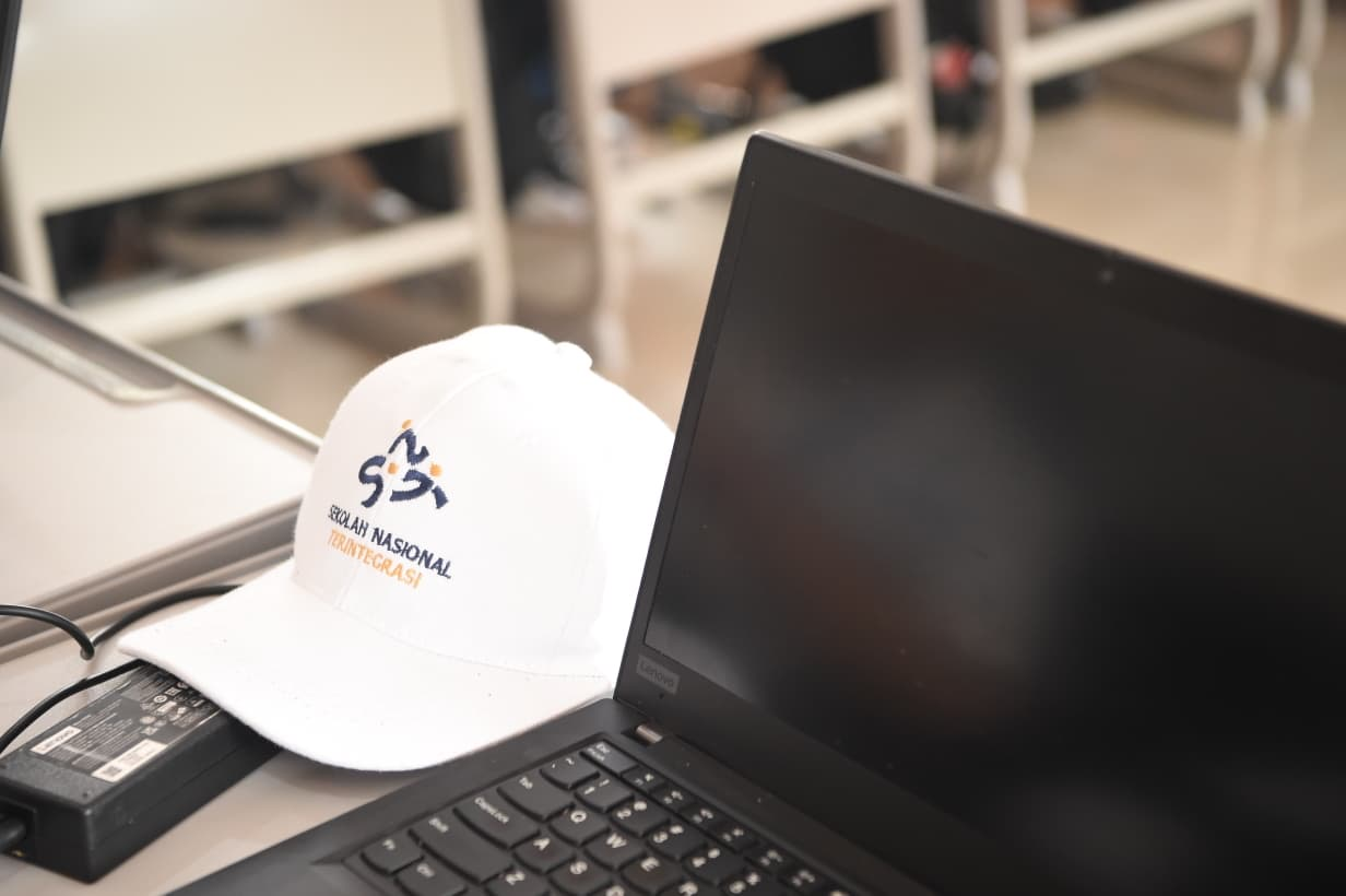 Idroponik Mengajarkan STEAMS, Tanggung Jawab, dan Kepedulian